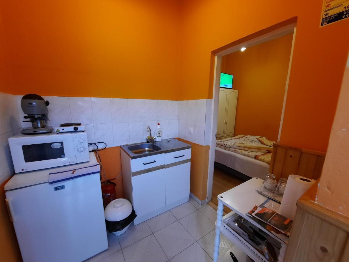 Gloria Apartman Гюла Екстериор снимка